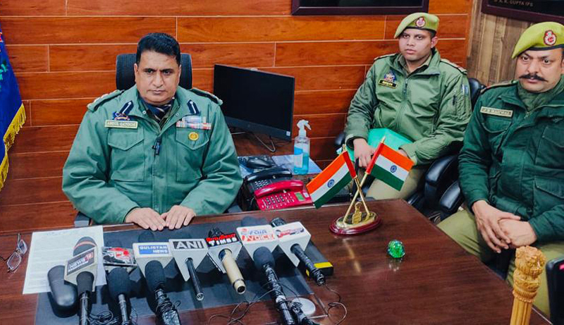 SSP Doda, Abdul Qayoom addressing a press conference at Doda on Sunday. — Excelsior/Rafi Choudhary SSP Doda, Abdul Qayoom addressing a press conference at Doda on Sunday. — Excelsior/Rafi Choudhary