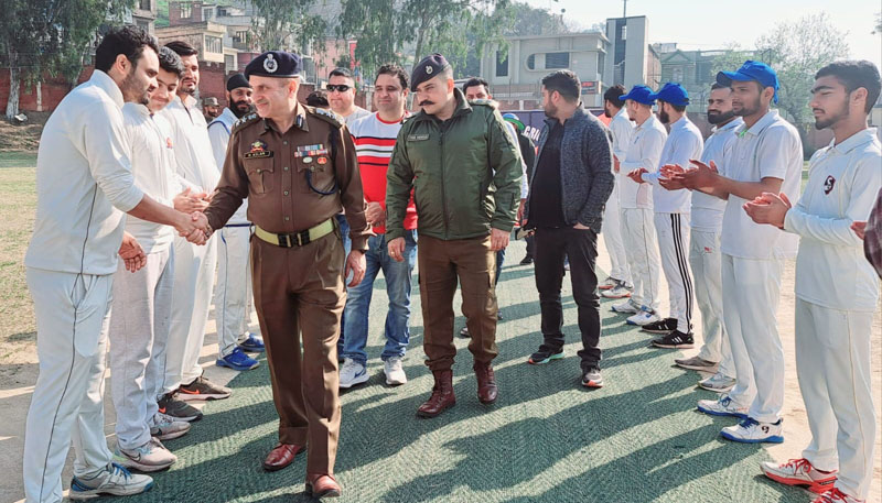 SSP Mohammad Aslam interacting with players at Rajouri on Wednesday. SSP Mohammad Aslam interacting with players at Rajouri on Wednesday.