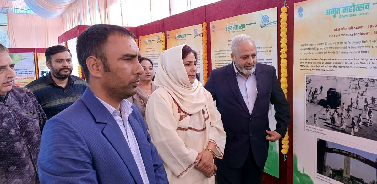 Dignitaries watch a Photo Exhibition organised by Central Bureau of Communication in Ramban. Dignitaries watch a Photo Exhibition organised by Central Bureau of Communication in Ramban.