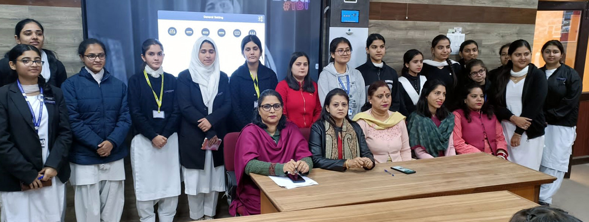 Participanting students with organising committee members during celebration of National Women’s Day at GCW Parade on Monday. Participanting students with organising committee members during celebration of National Women’s Day at GCW Parade on Monday.