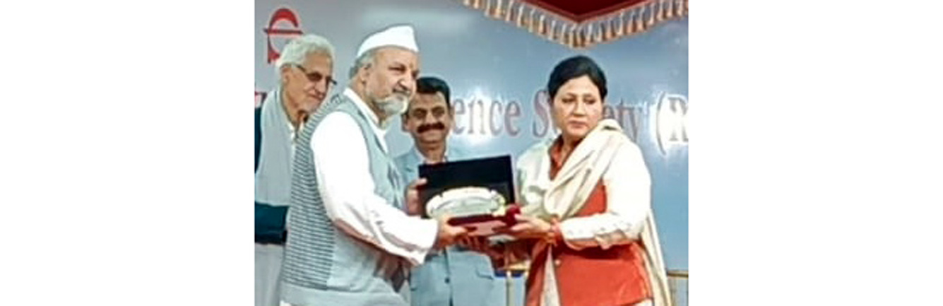 Ravinder Pandita, head Save Sharda Committee receiving KECSS award from Mayor South Delhi, Shikha Rai at a function held in New Delhi on Monday. Ravinder Pandita, head Save Sharda Committee receiving KECSS award from Mayor South Delhi, Shikha Rai at a function held in New Delhi on Monday.