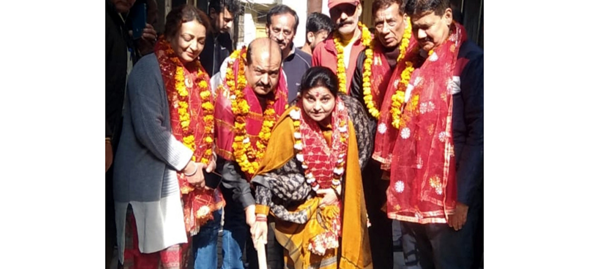 JMC Councillor, Anil Kumar Masoom starting lane-drain work in Pacca Danga on Monday. JMC Councillor, Anil Kumar Masoom starting lane-drain work in Pacca Danga on Monday.