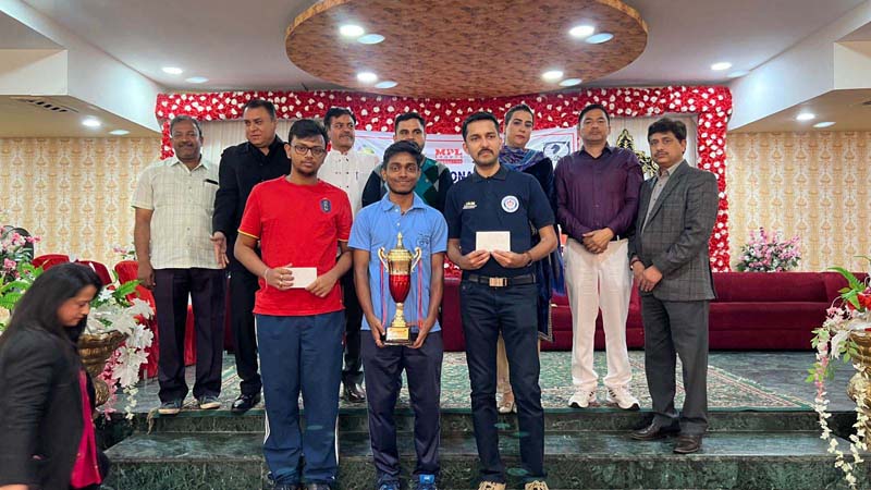 Winners and dignitaries of Chess Championship posing for a group photograph at Jammu on Sunday. Winners and dignitaries of Chess Championship posing for a group photograph at Jammu on Sunday.