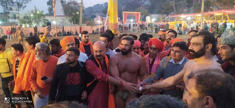 BJP leader Yudhvir Sethi introducing wrestlers at Peer Kho on Monday. BJP leader Yudhvir Sethi introducing wrestlers at Peer Kho on Monday.
