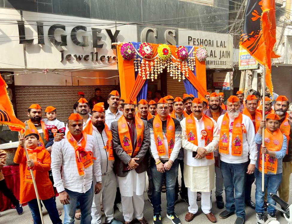 Representatives of various political and other organisations paying tribute to Chhatrapati Shivaji Maharaj at Jammu on Sunday Representatives of various political and other organisations paying tribute to Chhatrapati Shivaji Maharaj at Jammu on Sunday