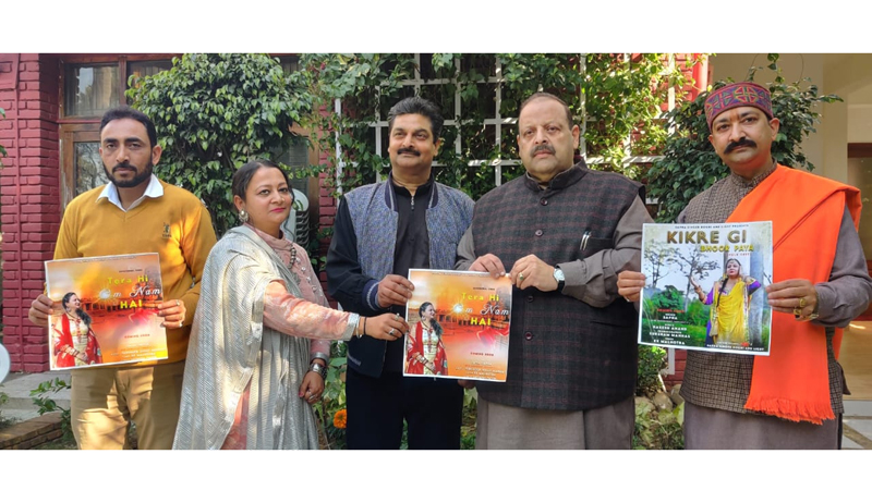 Senior BJP leader Devender Singh Rana releasing Dogri music albums at Jammu. Senior BJP leader Devender Singh Rana releasing Dogri music albums at Jammu.
