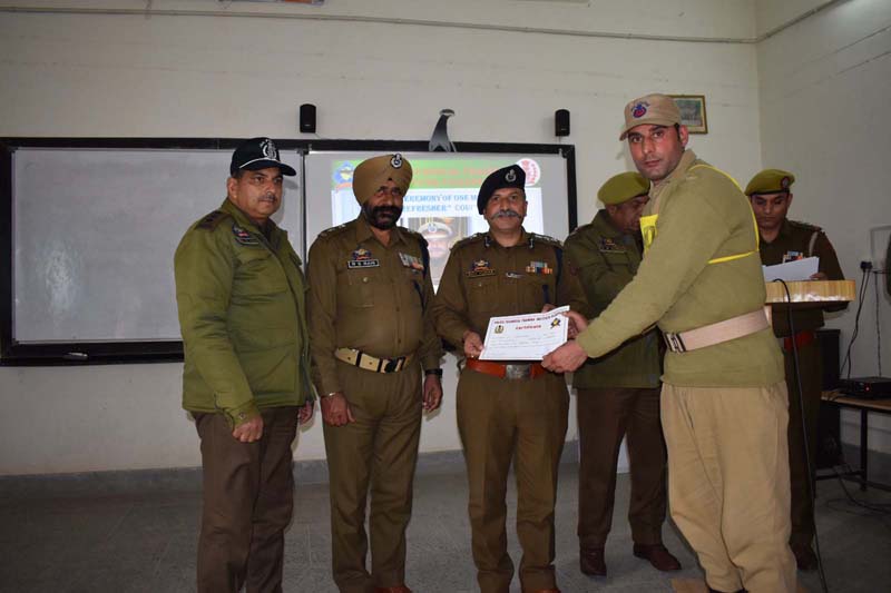 SSP Shiv Kumar presenting certificate to a PSO at PTTI Vijaypur, Samba on Friday. SSP Shiv Kumar presenting certificate to a PSO at PTTI Vijaypur, Samba on Friday.