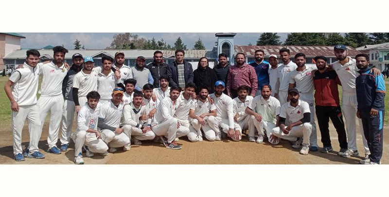 Winners posing for a group photograph at Srinagar on Monday. Winners posing for a group photograph at Srinagar on Monday.