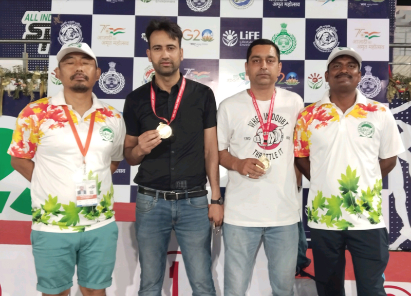 Winners displaying Gold Medals after the event. Winners displaying Gold Medals after the event.