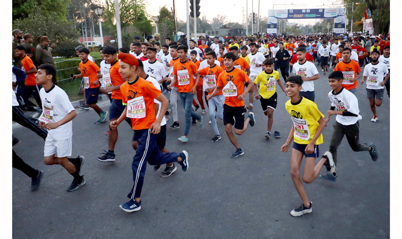 Participants of Jammu Marathon. -Excelsior/Rakesh