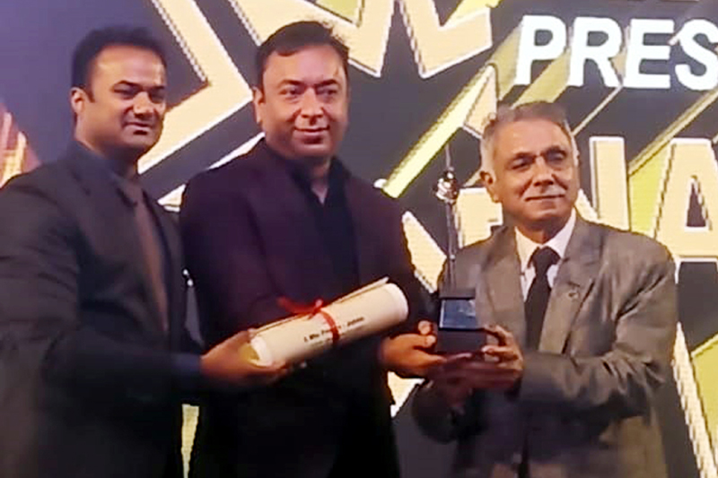 Satish Jandiyal receiving Award for Excellence in Printing in Mumbai on Thursday. Satish Jandiyal receiving Award for Excellence in Printing in Mumbai on Thursday.
