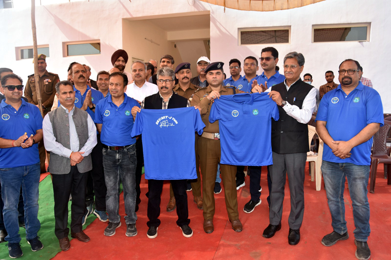 Guests releasing specially designed T-shirts to declare open VetFest 2K23 at SKUAST Jammu on Friday. Guests releasing specially designed T-shirts to declare open VetFest 2K23 at SKUAST Jammu on Friday.