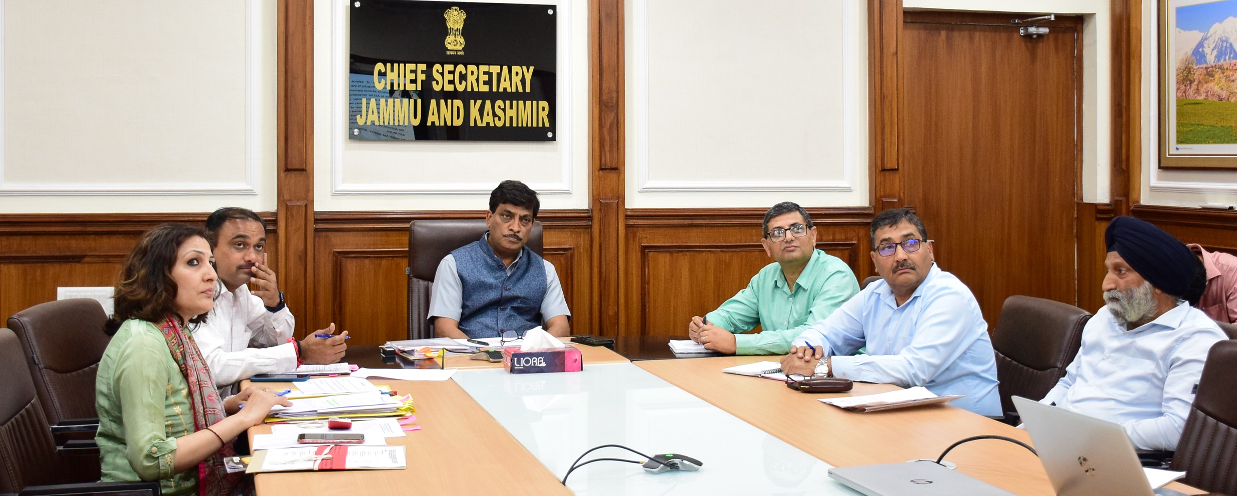 CS takes stock of restoration works of Mubarak Mandi Heritage Complex-19