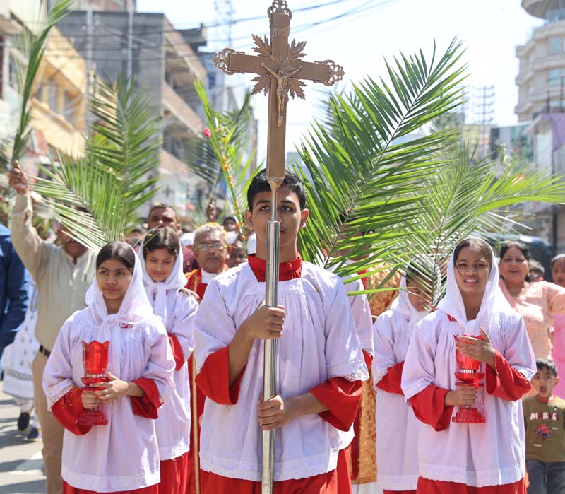 Devotees participating in Palm Sunday procession in Jammu. -Excelsior/Rakesh Devotees participating in Palm Sunday procession in Jammu. -Excelsior/Rakesh