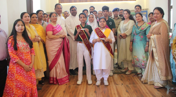 Management members of Alexander Memorial School along and Head Boy and Head Girl of the School during a function in the School campus. Management members of Alexander Memorial School along and Head Boy and Head Girl of the School during a function in the School campus.