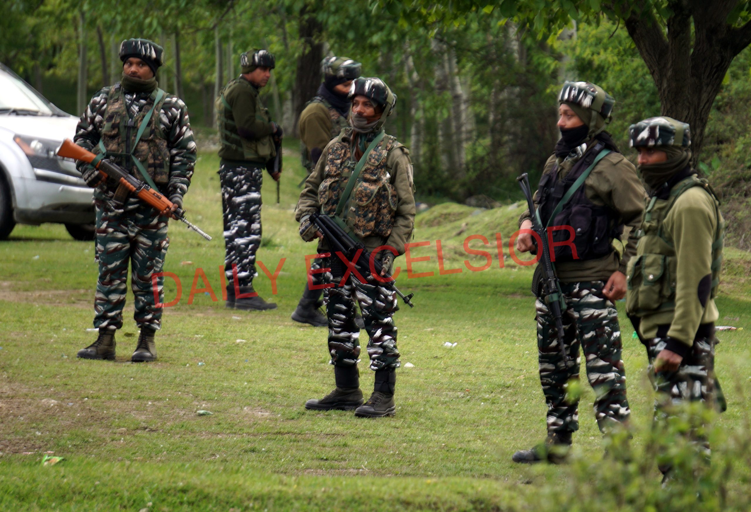 Security forces during encounter in Kunzar area of Baramulla. — Excelsior/Aabid Nabi Security forces during encounter in Kunzar area of Baramulla. — Excelsior/Aabid Nabi