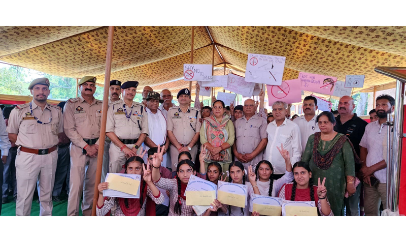 Winners posing with SSP Benam Tosh and other officers at Mawa in Samba on Wednesday. Winners posing with SSP Benam Tosh and other officers at Mawa in Samba on Wednesday.