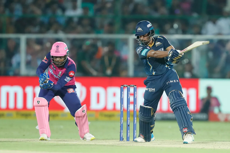 Hardik Pandya playing a shot during his unbeaten knock of 39 runs against Rajasthan Royals at Jaipur on Friday. Hardik Pandya playing a shot during his unbeaten knock of 39 runs against Rajasthan Royals at Jaipur on Friday.