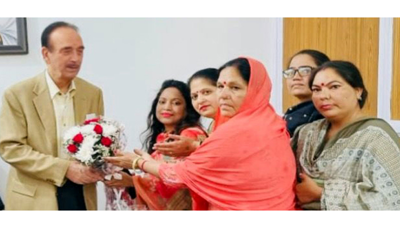 NPP activists joining DPAP in presence of party chairman Ghulam Nabi Azad.