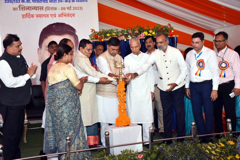 Union Power Minister RK Singh lighting traditional lamp to kick start augmentation of 220/132 kV POWERGRID Ara Sub-station at Bhojpur in Bihar.