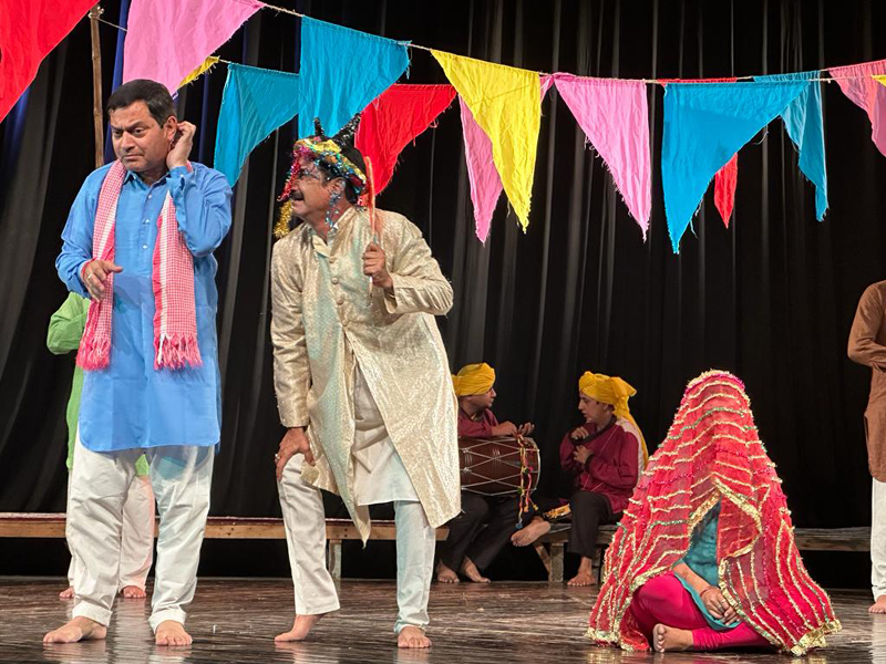 A still from play 'Suno Eh Kahani' staged by Natrang on completing 40 years of the theatre group. A still from play 'Suno Eh Kahani' staged by Natrang on completing 40 years of the theatre group.