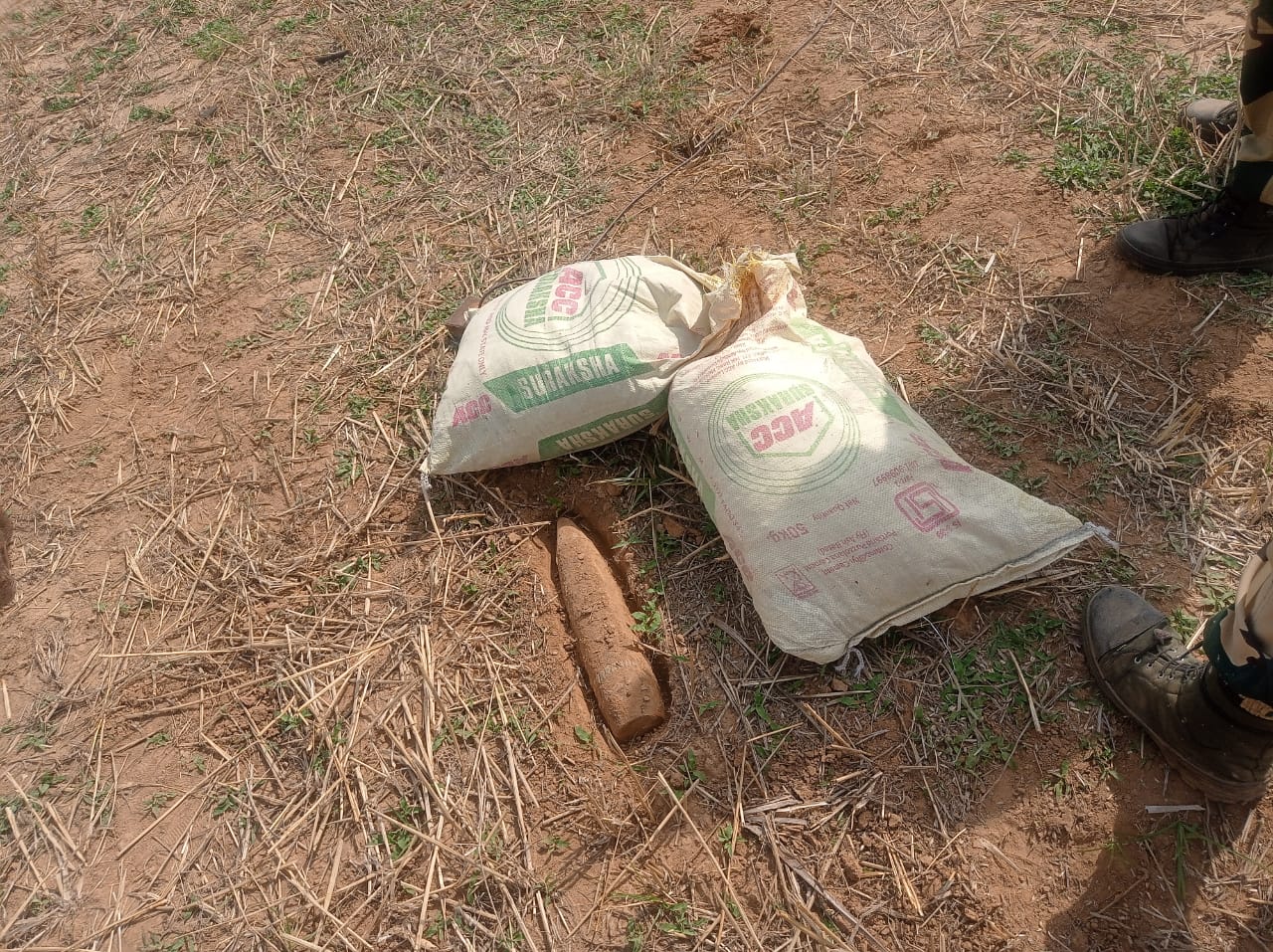 सांबा के अंतरराष्ट्रीय सीमा चौकी खोरा के पास मिला पुराना बम