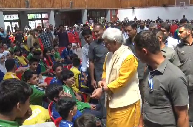 LG Sinha Gifts His Expensive Watch To Class 7th DPS Srinagar Student LG Sinha Gifts His Expensive Watch To Class 7th DPS Srinagar Student