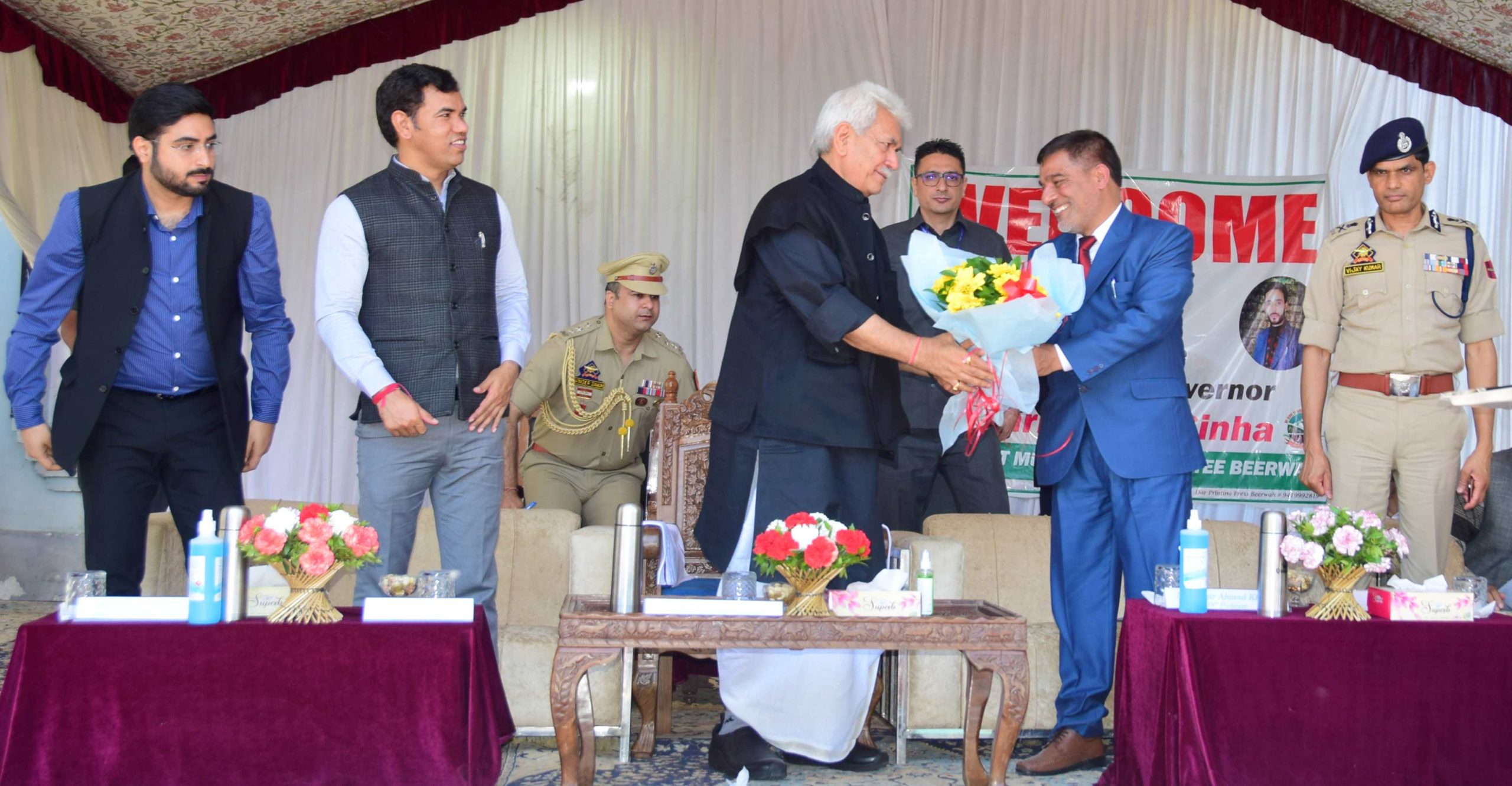 Lt Governor Shri Manoj Sinha addressed a public function at Beerwah (2)