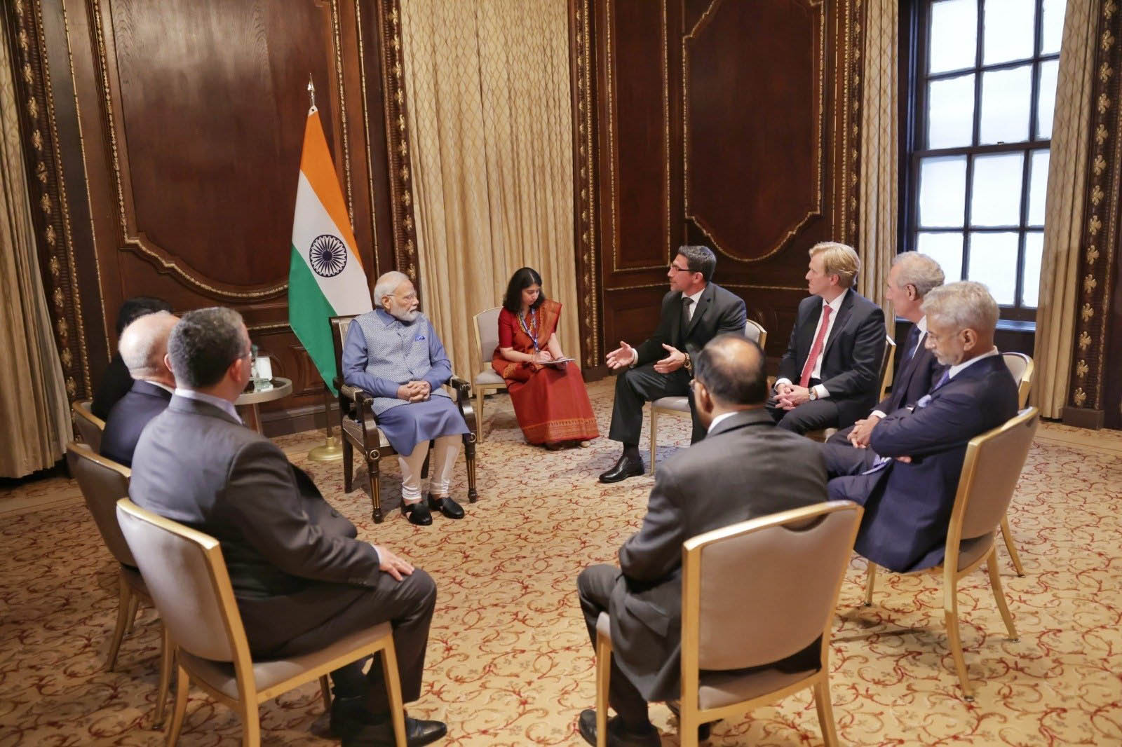 PM Modi Discusses India's Growth Story With Top American Thought Leaders In New York PM Modi Discusses India's Growth Story With Top American Thought Leaders In New York
