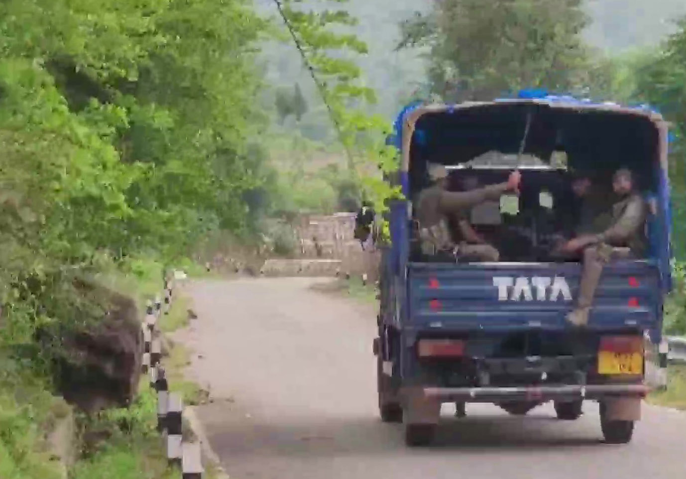 Three Pakistani Infiltrators Shot Along LoC In J&K's Poonch: Army Three Pakistani Infiltrators Shot Along LoC In J&K's Poonch: Army