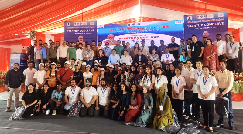 Representatives of participating Startups at concluding function of One Week One Lab Campaign of CSIR-IIIM at Udhampur on Sunday. Representatives of participating Startups at concluding function of One Week One Lab Campaign of CSIR-IIIM at Udhampur on Sunday.