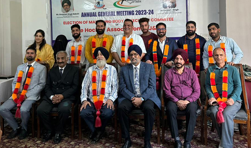 Newly elected committee members posing alongwith president and general secretary of Ice Hockey Association of India at Srinagar on Sunday. Newly elected committee members posing alongwith president and general secretary of Ice Hockey Association of India at Srinagar on Sunday.