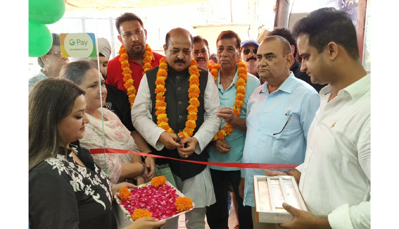 MC Councillor, Anil Masoom inaugurates 'Wellness Polytechnic' at Parade area of Jammu on Saturday. MC Councillor, Anil Masoom inaugurates 'Wellness Polytechnic' at Parade area of Jammu on Saturday.