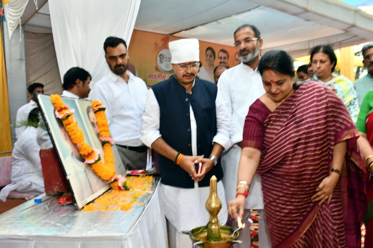 BJP National executive member Priya Sethi inaugurating a function organized under BJP’s Maha Jan Sampark Abhiyan at Bhopal in MP. BJP National executive member Priya Sethi inaugurating a function organized under BJP’s Maha Jan Sampark Abhiyan at Bhopal in MP.