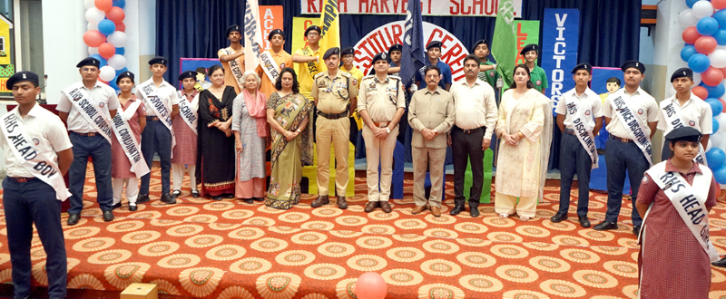 SSP Samba, Benam Tosh along with management of RHS and students pose for photograph during a function in School on Saturday. SSP Samba, Benam Tosh along with management of RHS and students pose for photograph during a function in School on Saturday.