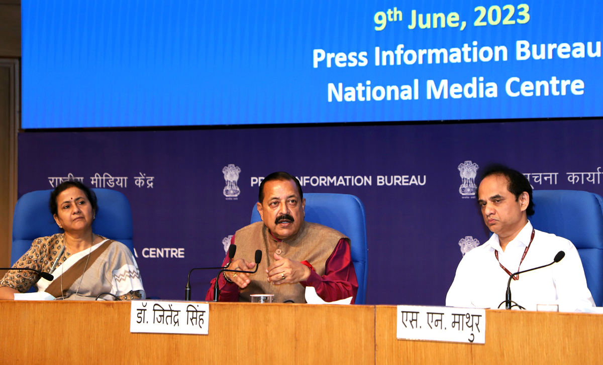 Union Minister Dr Jitendra Singh, flanked by Union DoPT Secretary Radha Chauhan, briefing media about the 9 years' achievements of the Ministry of Personnel, Public Grievances and Pensions at National Media Centre, New Delhi on Friday. Union Minister Dr Jitendra Singh, flanked by Union DoPT Secretary Radha Chauhan, briefing media about the 9 years' achievements of the Ministry of Personnel, Public Grievances and Pensions at National Media Centre, New Delhi on Friday.