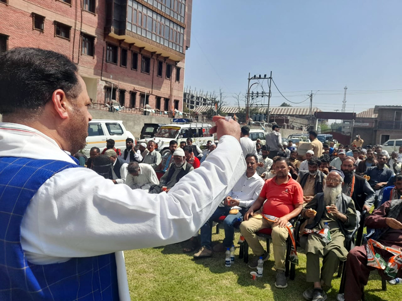 JKPCC president Vikar Rasool Wani addressing workers’ meeting at Banihal on Thursday. JKPCC president Vikar Rasool Wani addressing workers’ meeting at Banihal on Thursday.
