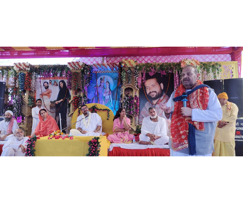 Senior BJP leader Devender Singh Rana speaking during Sammelan. Senior BJP leader Devender Singh Rana speaking during Sammelan.