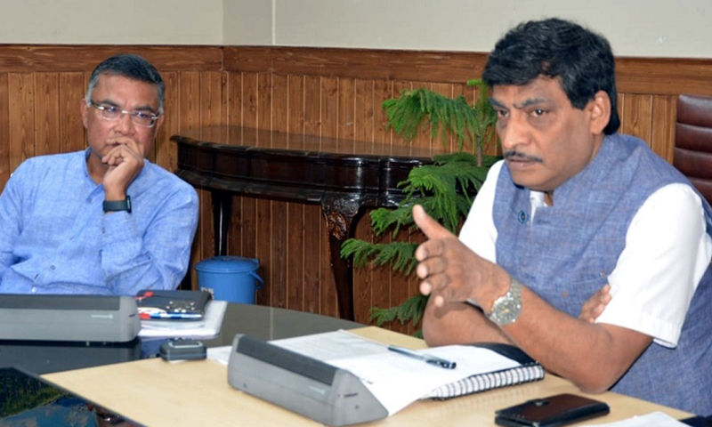 CS Dr Arun Kumar Mehta chairing a meeting. CS Dr Arun Kumar Mehta chairing a meeting.