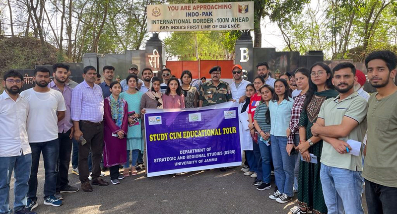 JU students during visit to Suchetgarh on Sunday. JU students during visit to Suchetgarh on Sunday.