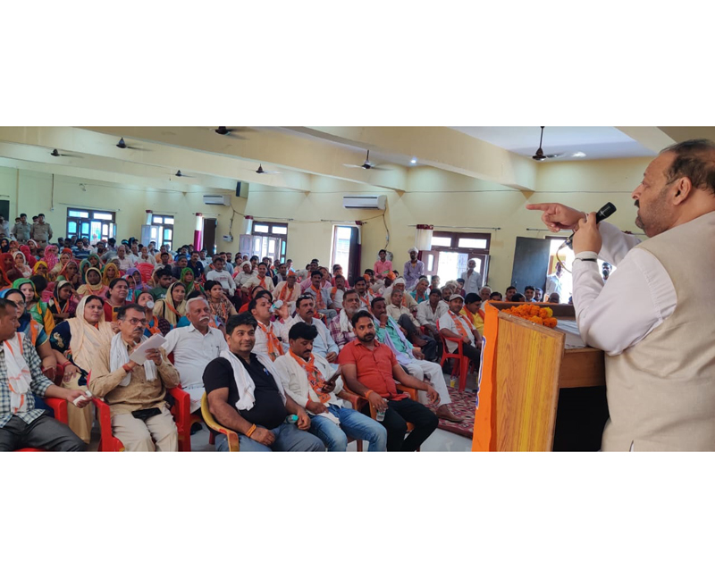 Senior BJP leader Devender Singh Rana addressing a meeting in UP. Senior BJP leader Devender Singh Rana addressing a meeting in UP.