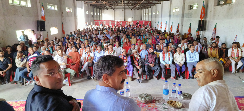 BJP leaders Jugal Kishore & Ashok Koul at public meeting in Talwara on Friday. BJP leaders Jugal Kishore & Ashok Koul at public meeting in Talwara on Friday.