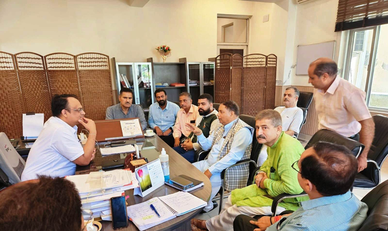 BJP leaders during a meeting with MD JPDCL on Wednesday. BJP leaders during a meeting with MD JPDCL on Wednesday.