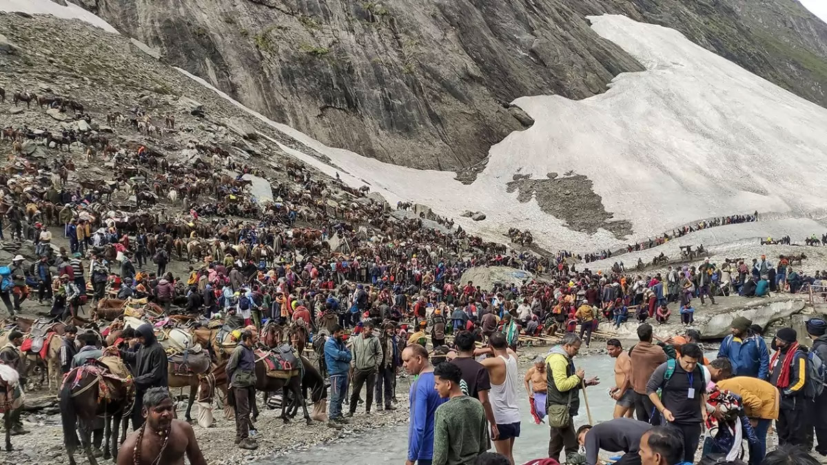 Amarnath Yatra | Amid Heavy Rains Fresh Batch Of 4920 Pilgrims Leave From Jammu Base Camp Amarnath Yatra | Amid Heavy Rains Fresh Batch Of 4920 Pilgrims Leave From Jammu Base Camp