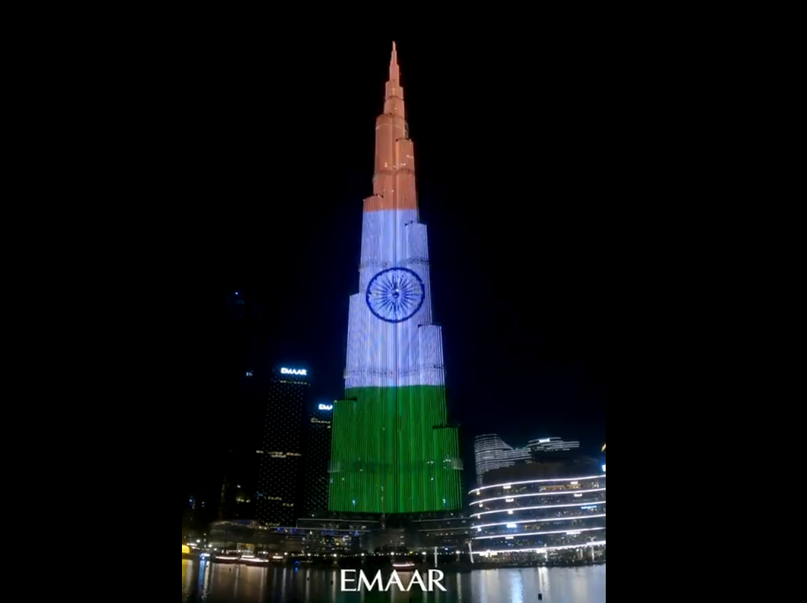 UAE | Dubai's Burj Khalifa Lit Up In Colours Of Indian Flag, Welcomes PM Modi With Dazzling Light Show UAE | Dubai's Burj Khalifa Lit Up In Colours Of Indian Flag, Welcomes PM Modi With Dazzling Light Show