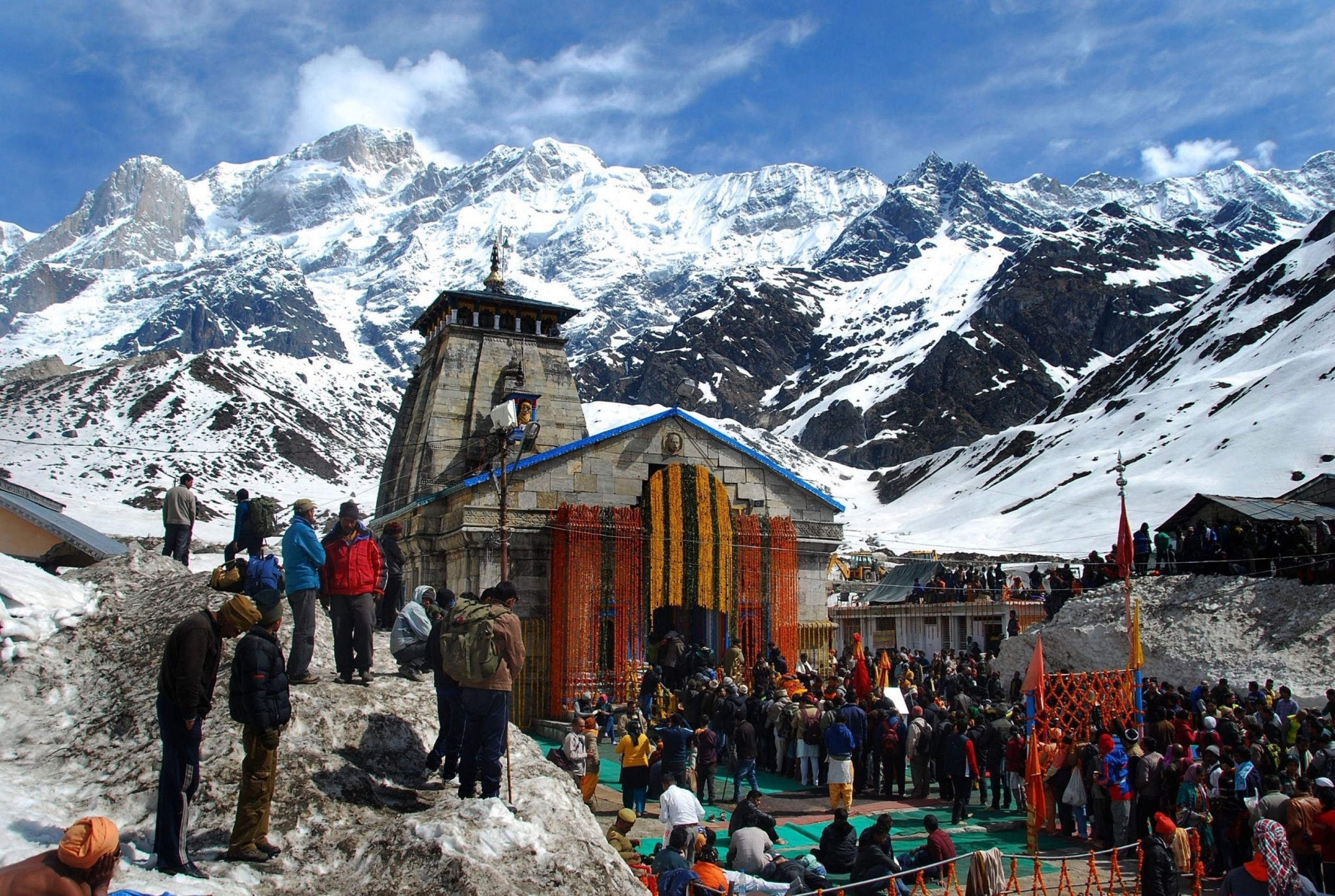 Use Of Mobile Phones, Photography Banned In Kedarnath Temple Use Of Mobile Phones, Photography Banned In Kedarnath Temple