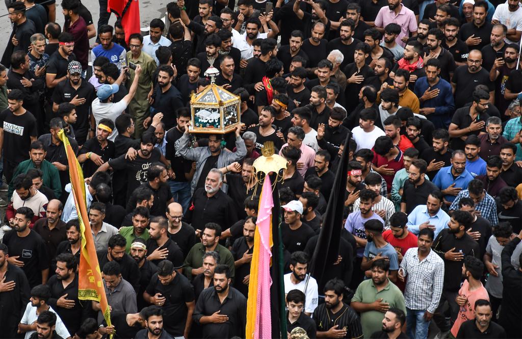 Muharram Procession Held First Time After 34 Years In Srinagar: LG Manoj Sinha Muharram Procession Held First Time After 34 Years In Srinagar: LG Manoj Sinha