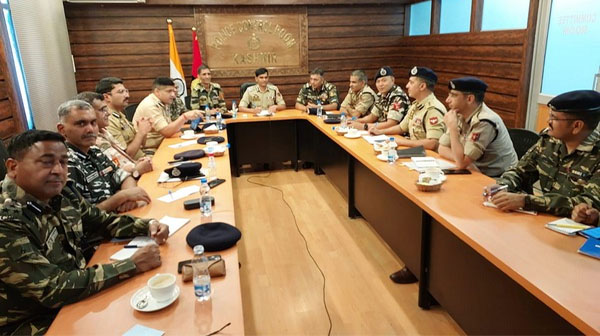 J&K Police, CAPF Hold Meeting To Review Arrangements For Muharram J&K Police, CAPF Hold Meeting To Review Arrangements For Muharram