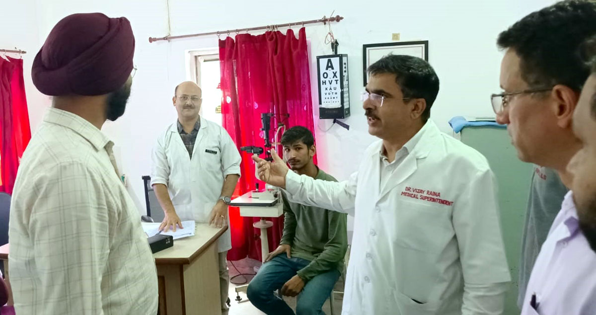 MS Government Hospital Sarwal Dr Vijay Raina briefing ADC Jammu Harvinder Singh about health care facilities available in the Hospital. MS Government Hospital Sarwal Dr Vijay Raina briefing ADC Jammu Harvinder Singh about health care facilities available in the Hospital.