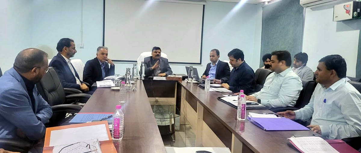 Principal Secretary Education Department Alok Kumar chairing a meeting. Principal Secretary Education Department Alok Kumar chairing a meeting.
